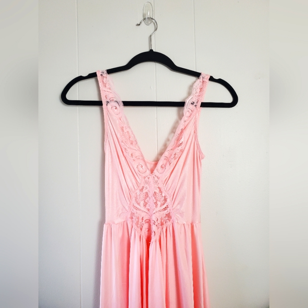 Vintage Olga "Bodysilk" Nightgown in Rose Pink sz M